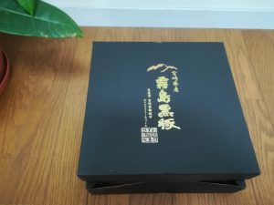 キレイな箱入りで届く